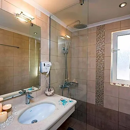 Onar Corfu Aparts & Hotel Liapades